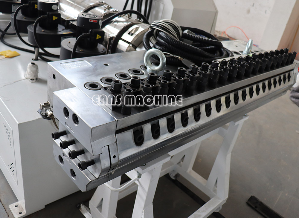 PVC marble wall panel machine Máquina de paneles de pared de mármol PVC