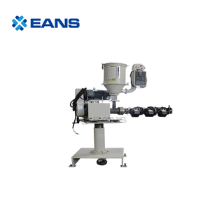 Máquina plástica de la protuberancia del Co para el tablero de la espuma del Decking del revestimiento de la pared del perfil de la ventana del PVC de WPC