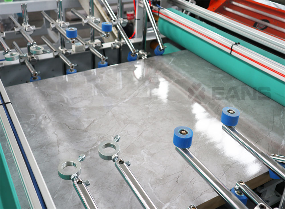 m&aacute;quina de laminaci&oacute;n de tableros de espuma de pvc