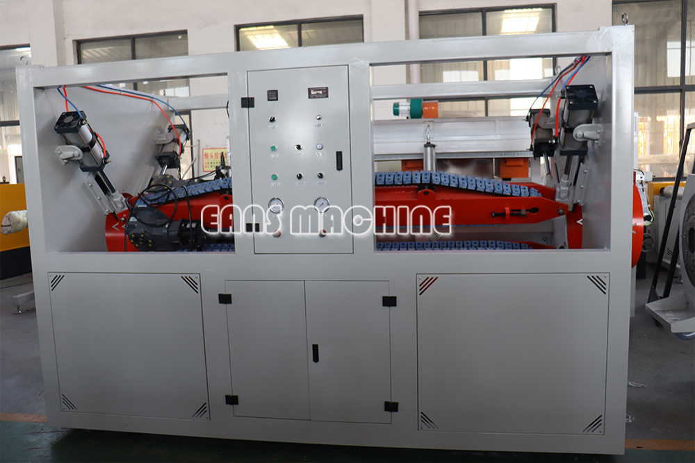 m&aacute;quina de tubos de PVC