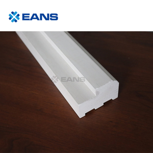 Máquina para fabricar extrusiones de marcos de puertas WPC