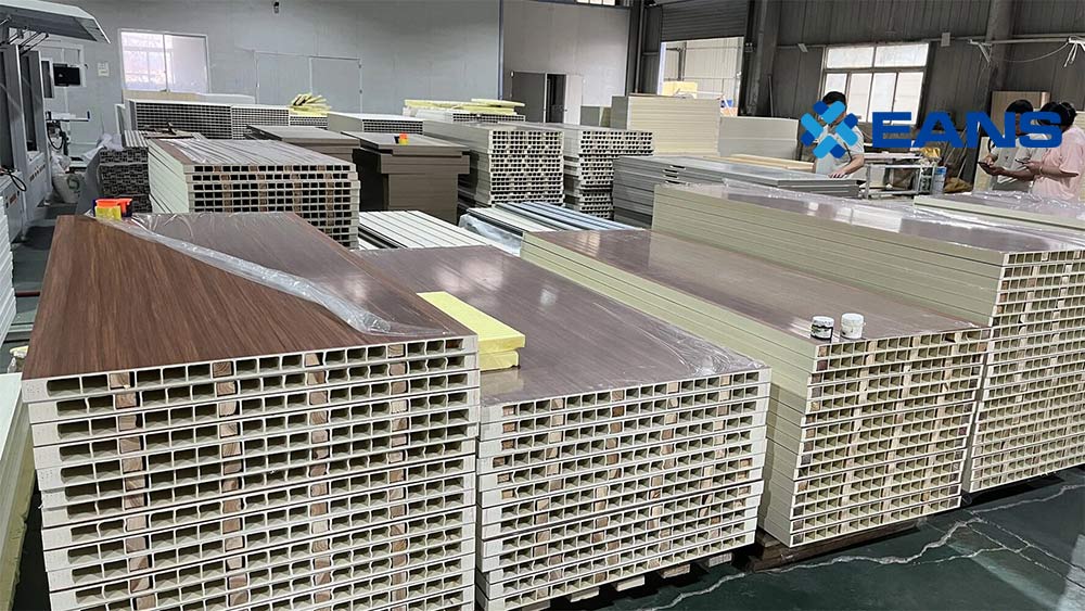 fabricante de m&aacute;quinas de puertas wpc