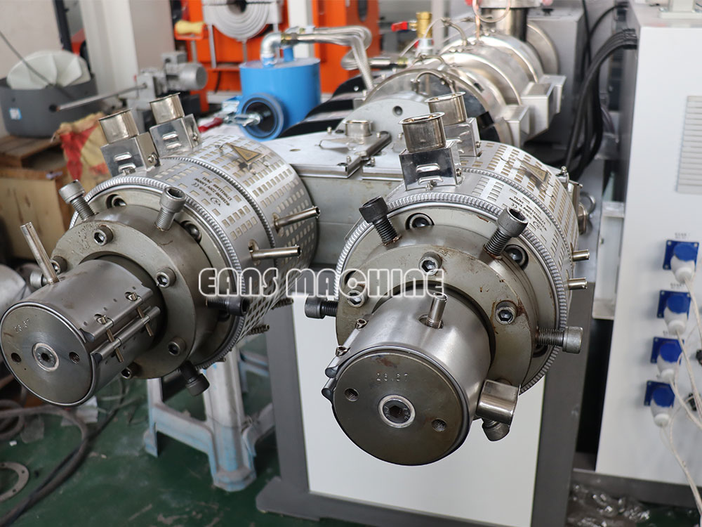 molde de tubo conducto